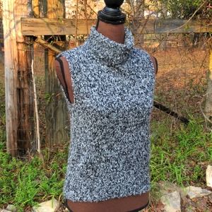 Gloria Vanderbilt Gray/Black Sleeveless Turtleneck Sweater